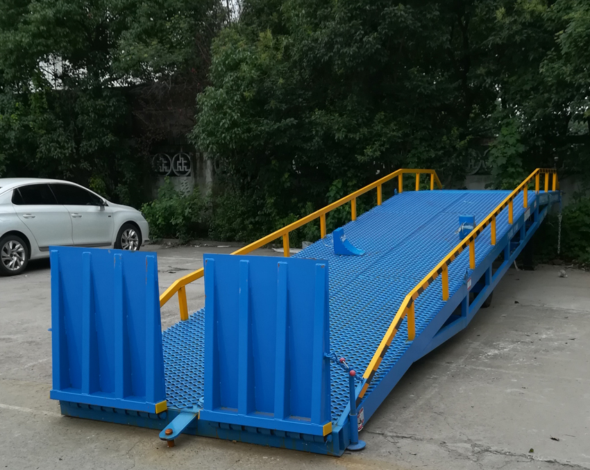 移（yí）動式登車橋